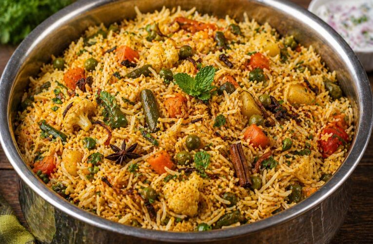 வெஜிடபிள் பிரியாணி  | Easy Vegetable Biryani Recipe in Tamil